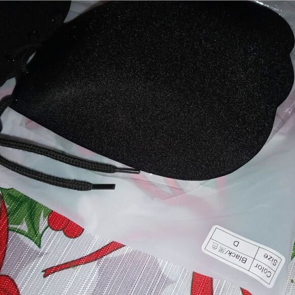 Strapless Sticky bra - Picture 3 of 3